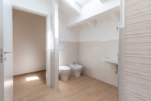 A2 (21 di 22) BAGNO