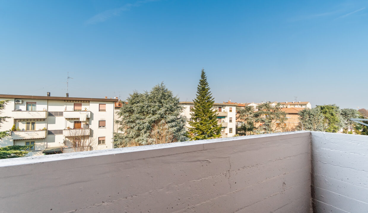 Balcone02