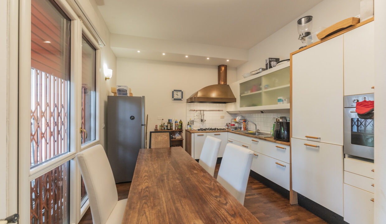 Via Dell'Incisore 476-22 _ 24