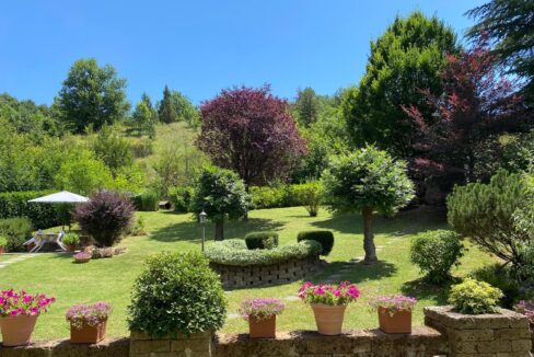 af52a993-301e-4c01-8019-6103a839f27b