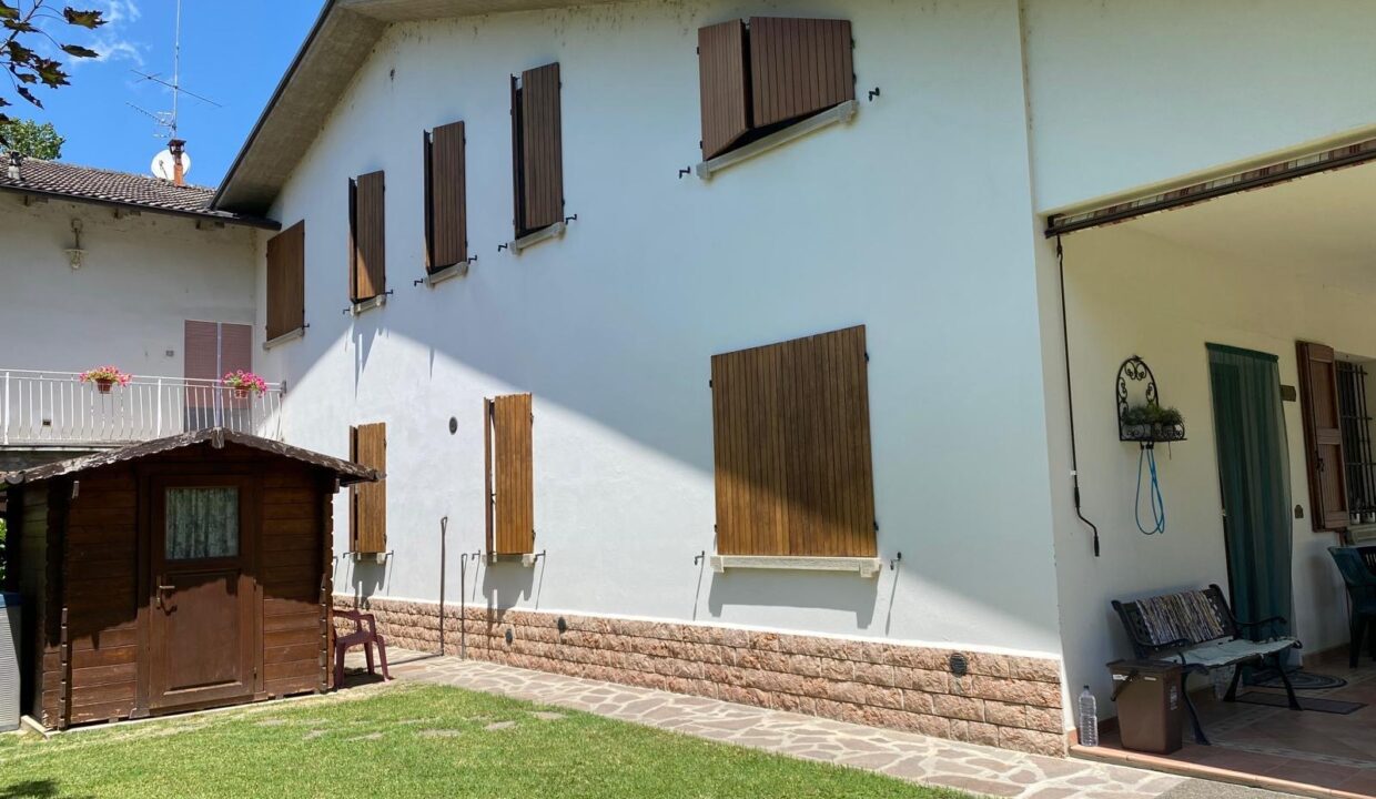 fe9341c5-f0a8-43b8-996d-91efd9ccdfd0