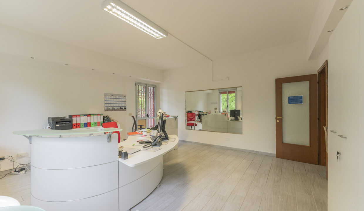 ufficio piano terra